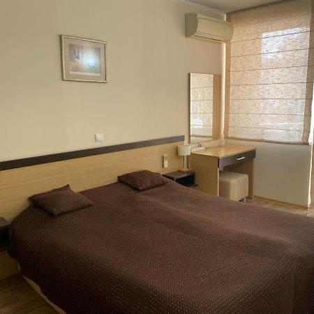 First Line Apartment At Obzor Bagian luar foto